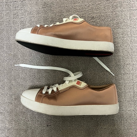 Women’s Prada sneakers size 39 (8/8.5 US) - Picture 3 of 8